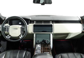 Подержанный автомобиль Land Rover Range Rover 2015 года (13 фото)