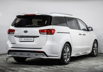Подержанный автомобиль Kia Carnival 2018 года (5 фото)