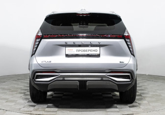 Подержанный автомобиль Geely Atlas 2024 года (6 фото)