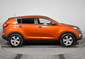 Подержанный автомобиль Kia Sportage 2011 года (4 фото)