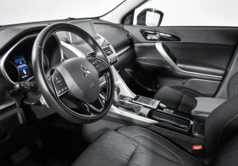 Подержанный автомобиль Mitsubishi Eclipse Cross 2019 года (9 фото)