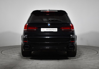 Подержанный автомобиль BMW X5 2014 года (6 фото)