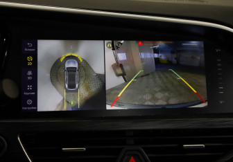 Подержанный автомобиль Geely Tugella 2023 года (16 фото)