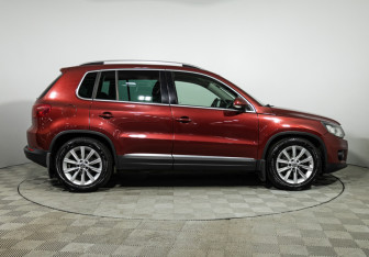 Подержанный автомобиль Volkswagen Tiguan 2012 года (4 фото)
