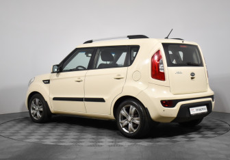 Подержанный автомобиль Kia Soul 2012 года (7 фото)
