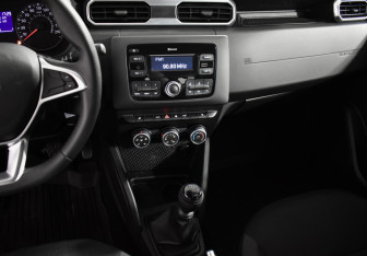 Подержанный автомобиль Renault Duster 2021 года (17 фото)