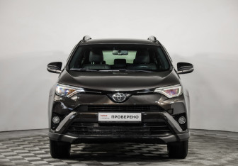 Подержанный автомобиль Toyota RAV4 2019 года (2 фото)