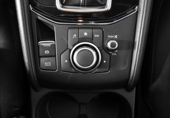 Подержанный автомобиль Mazda CX-5 2018 года (12 фото)