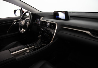 Подержанный автомобиль Lexus RX 2018 года (15 фото)