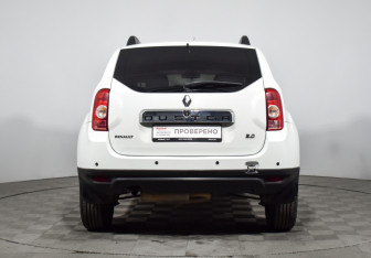 Подержанный автомобиль Renault Duster 2013 года (6 фото)