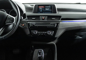 Подержанный автомобиль BMW X2 2018 года (14 фото)