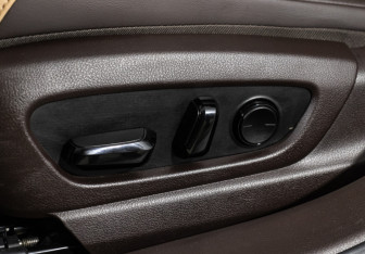 Подержанный автомобиль Lexus ES 2020 года (15 фото)