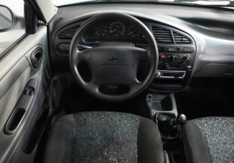 Подержанный автомобиль Chevrolet Lanos 2008 года (9 фото)