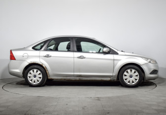 Подержанный автомобиль Ford Focus Sedan 2009 года (4 фото)