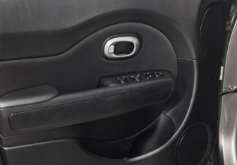 Подержанный автомобиль Kia Soul 2017 года (19 фото)
