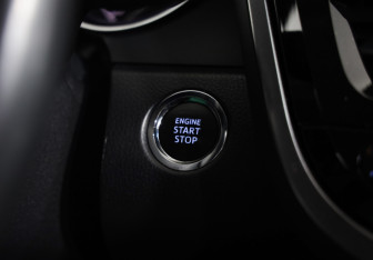 Подержанный автомобиль Toyota Camry Sedan 2021 года (17 фото)