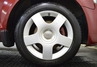 Подержанный автомобиль Audi A3 Hatchback 2005 года (9 фото)