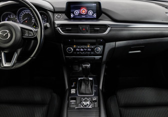 Подержанный автомобиль Mazda 6 Sedan 2018 года (14 фото)
