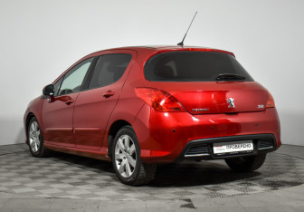 Подержанный автомобиль Peugeot 308 Hatchback 2009 года (7 фото)