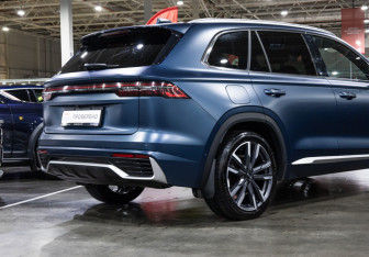 Подержанный автомобиль Geely Monjaro 2024 года (7 фото)