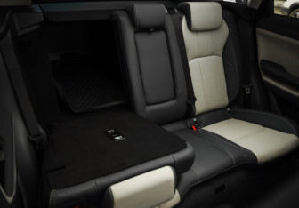 Подержанный автомобиль Land Rover Range Rover Evoque 2016 года (31 фото)