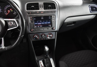 Подержанный автомобиль Volkswagen Polo Sedan 2019 года (15 фото)