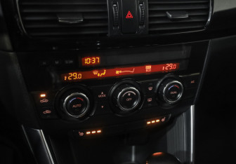 Подержанный автомобиль Mazda CX-5 2014 года (14 фото)