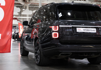 Подержанный автомобиль Land Rover Range Rover 2021 года (10 фото)