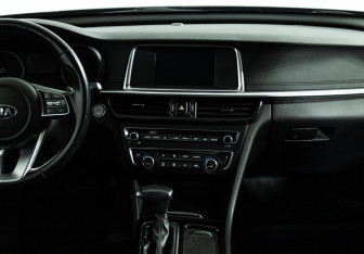 Подержанный автомобиль Kia Optima Sedan 2019 года (14 фото)