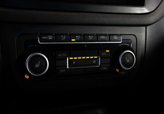Подержанный автомобиль Volkswagen Tiguan 2013 года (15 фото)