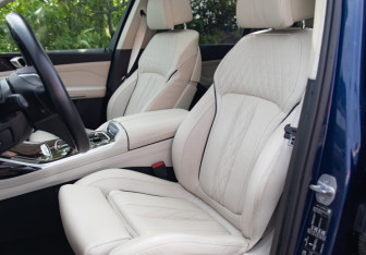 Подержанный автомобиль BMW X7 2019 года (12 фото)