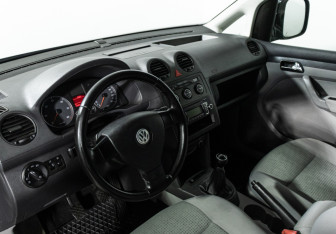 Подержанный автомобиль Volkswagen Caddy Compactvan 2008 года (11 фото)