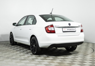 Подержанный автомобиль Skoda Rapid Liftback 2019 года (7 фото)
