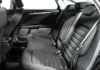 Подержанный автомобиль Ford Mondeo Sedan 2018 года (10 фото)