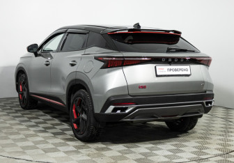 Подержанный автомобиль Omoda C5 2023 года (7 фото)