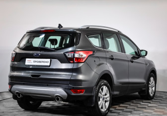 Подержанный автомобиль Ford Kuga 2017 года (4 фото)