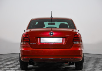 Подержанный автомобиль Volkswagen Polo Sedan 2019 года (6 фото)