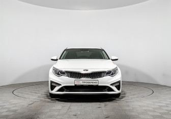 Подержанный автомобиль Kia Optima Sedan 2019 года (2 фото)