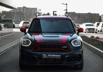 Подержанный автомобиль MINI Countryman 2017 года (3 фото)