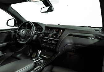Подержанный автомобиль BMW X4 2015 года (9 фото)
