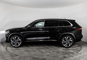 Подержанный автомобиль Geely Monjaro 2023 года (9 фото)