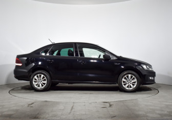 Подержанный автомобиль Volkswagen Polo Sedan 2020 года (4 фото)
