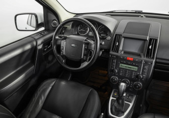 Подержанный автомобиль Land Rover Freelander 2012 года (9 фото)