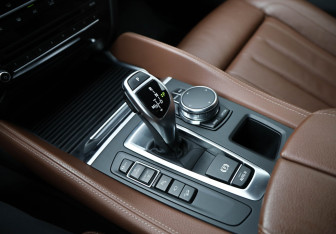 Подержанный автомобиль BMW X6 2018 года (13 фото)