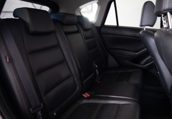 Подержанный автомобиль Mazda CX-5 2013 года (21 фото)