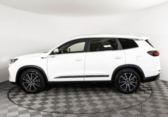 Подержанный автомобиль Chery Tiggo 8 Pro 2022 года (9 фото)