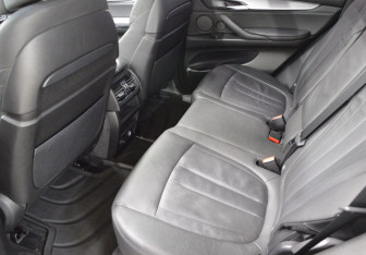 Подержанный автомобиль BMW X5 2015 года (11 фото)