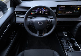 Подержанный автомобиль Toyota Camry Sedan 2024 года (9 фото)