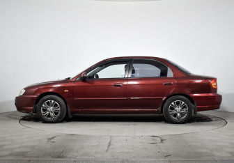 Подержанный автомобиль Kia Spectra Sedan 2007 года (8 фото)