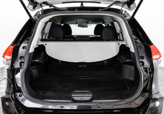 Подержанный автомобиль Nissan X-Trail 2018 года (24 фото)